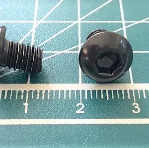 Tornillo M6×8 cabeza redonda hexagonal