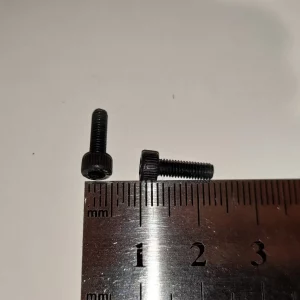 Tornillo M3×10 cabeza cilíndrica hexagonal